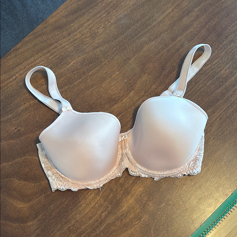 CHANGE light pink Bra with Molded Cups and Adjustable Straps